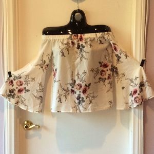 Off Shoulder Bell Sleeves Loose Fit Floral Print